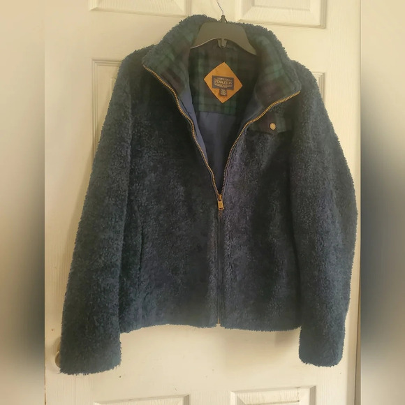 Pendleton fuzzy full zip woman's winter cozy jacket, size medium - Picture 7 of 11